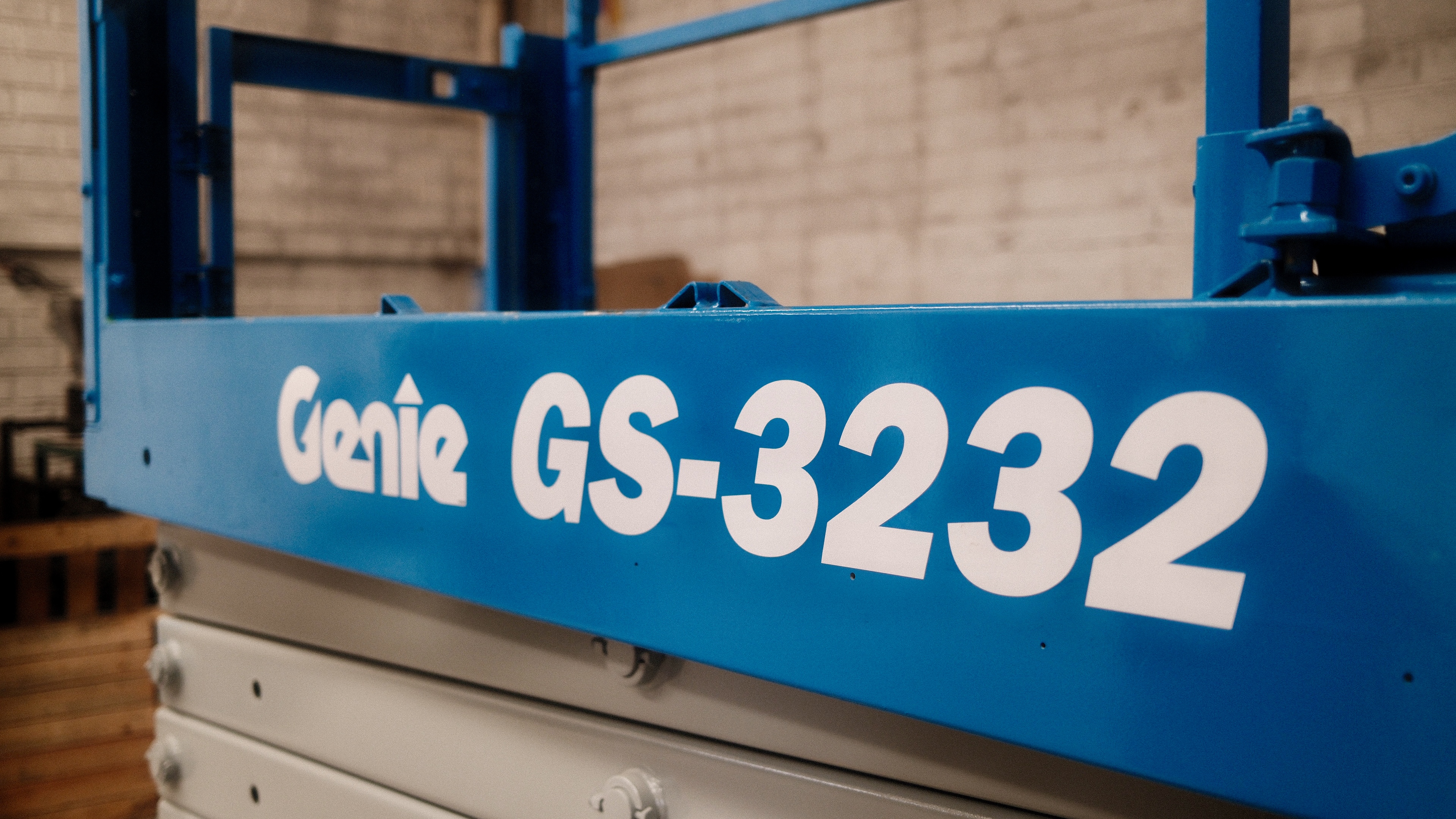 Detalle lateral Genie GS-3232